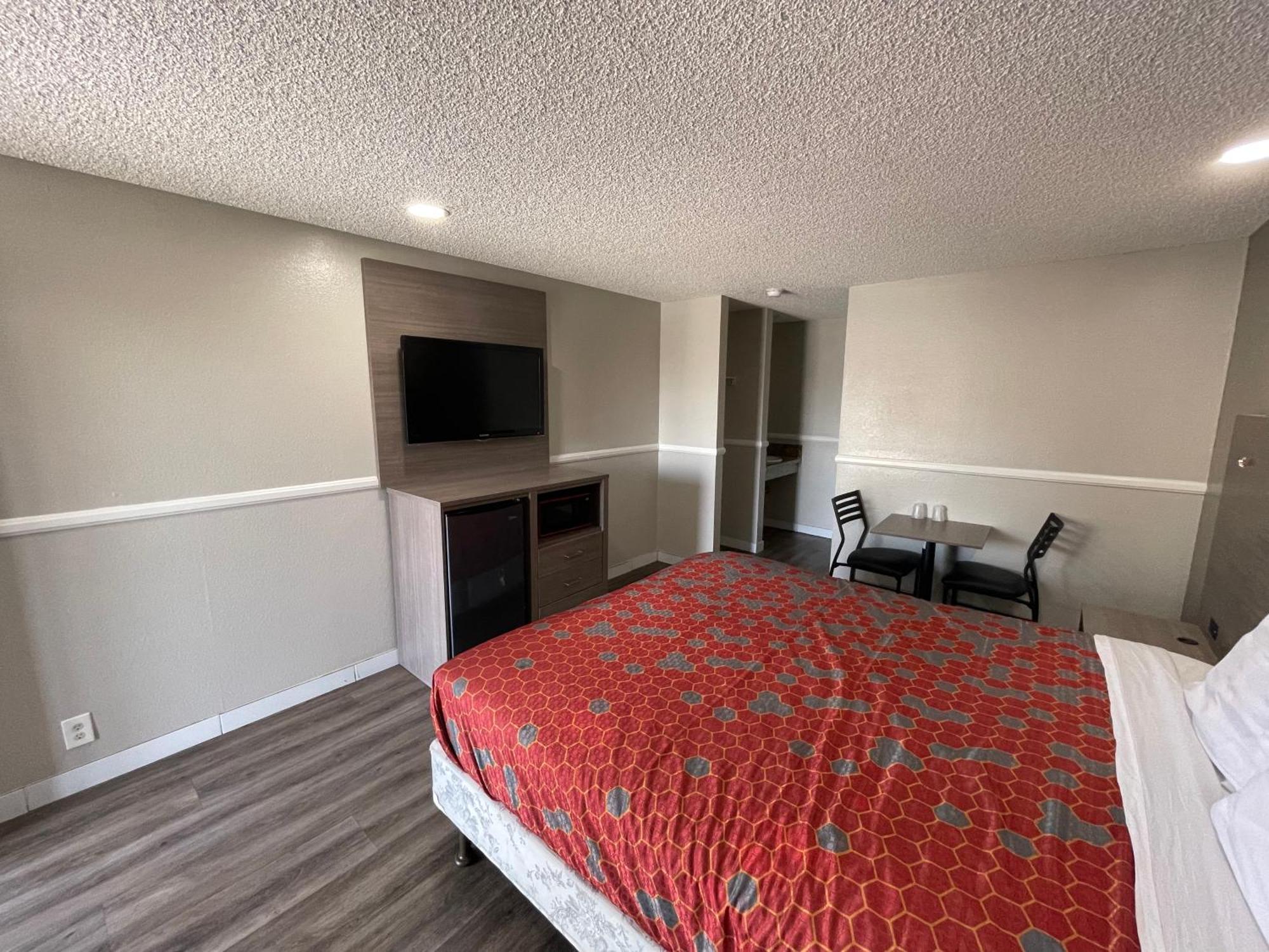 Simplestay Suites - Downtown サン・バーナディーノ エクステリア 写真