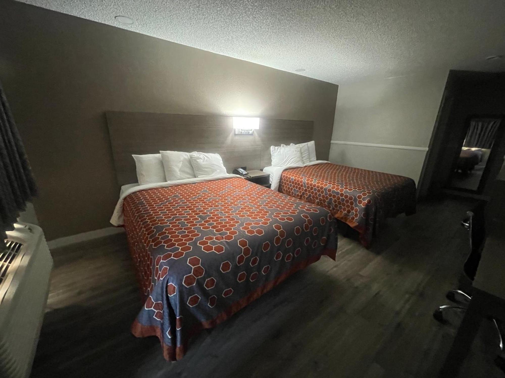 Simplestay Suites - Downtown サン・バーナディーノ エクステリア 写真